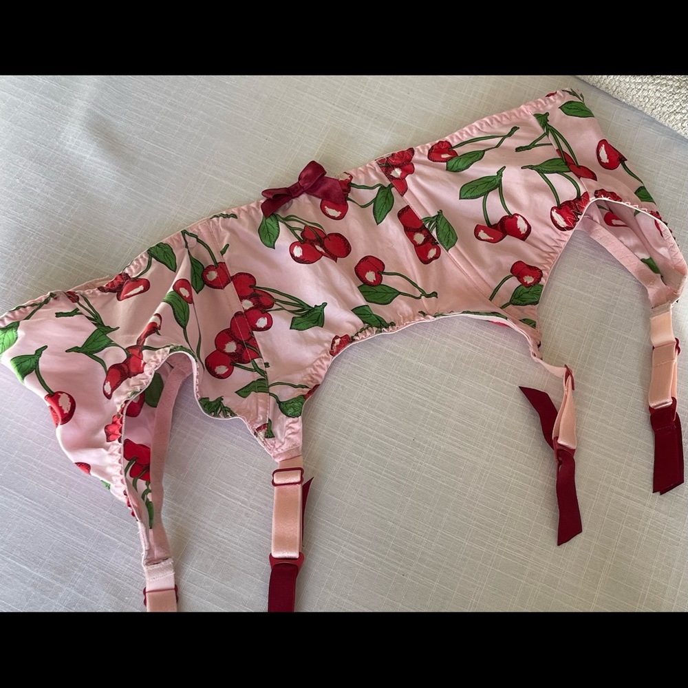 Vintage Agent Provocateur three piece set - Picture 6 of 10